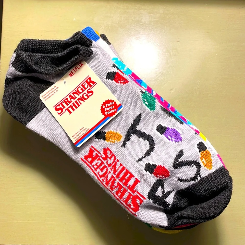 ✨ Stranger Things socks ✨ - Picture 1 of 6